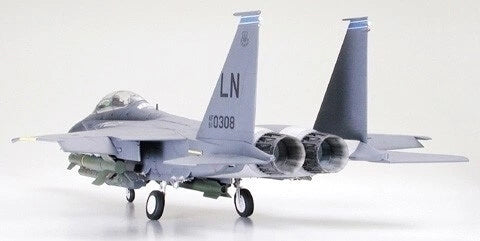 1/32 F-15E Strike Eagle "Bunker Buster