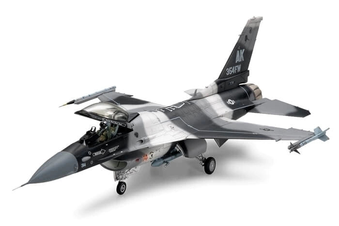 1/48 F-16C / N "Agressor / Adversário"